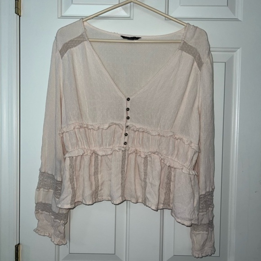 American eagle Women’s boho lace ruffled top, Medium